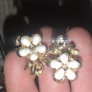 Coro Earrings Milk Glass Flower Jewelry Vintage Mid Century Designer Fashion Gif